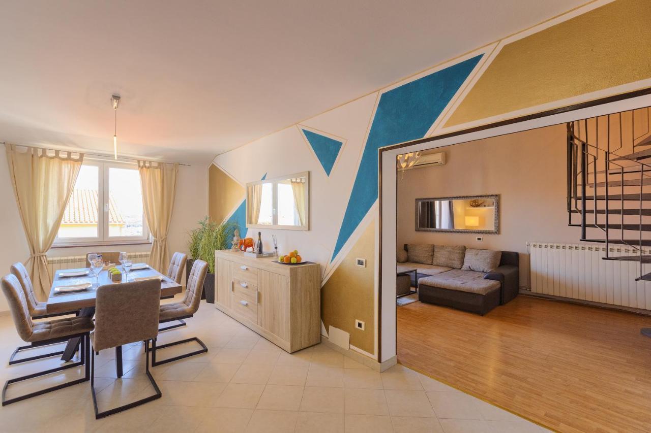 Apartment Rizzi Pula Luaran gambar