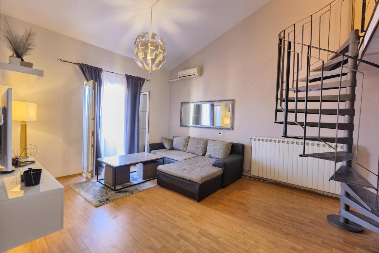 Apartment Rizzi Pula Luaran gambar