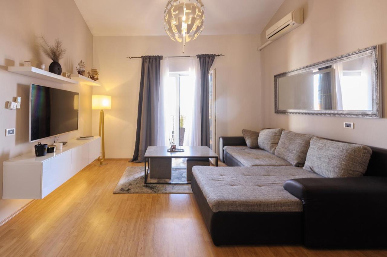 Apartment Rizzi Pula Luaran gambar