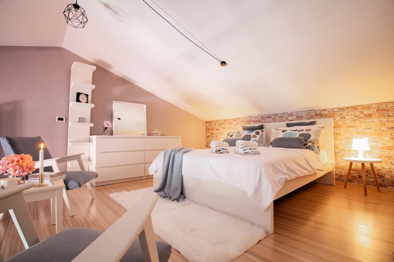 Apartment Rizzi Pula Luaran gambar